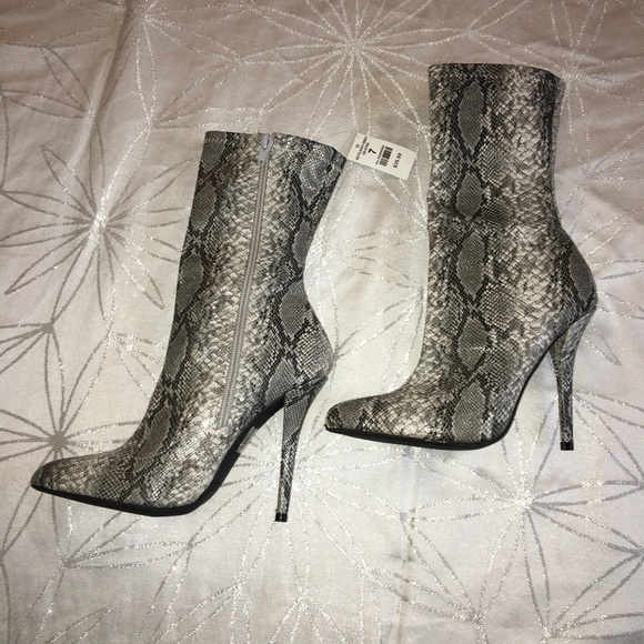 Snake Skin Boots BNWT - Picture 3 of 3
